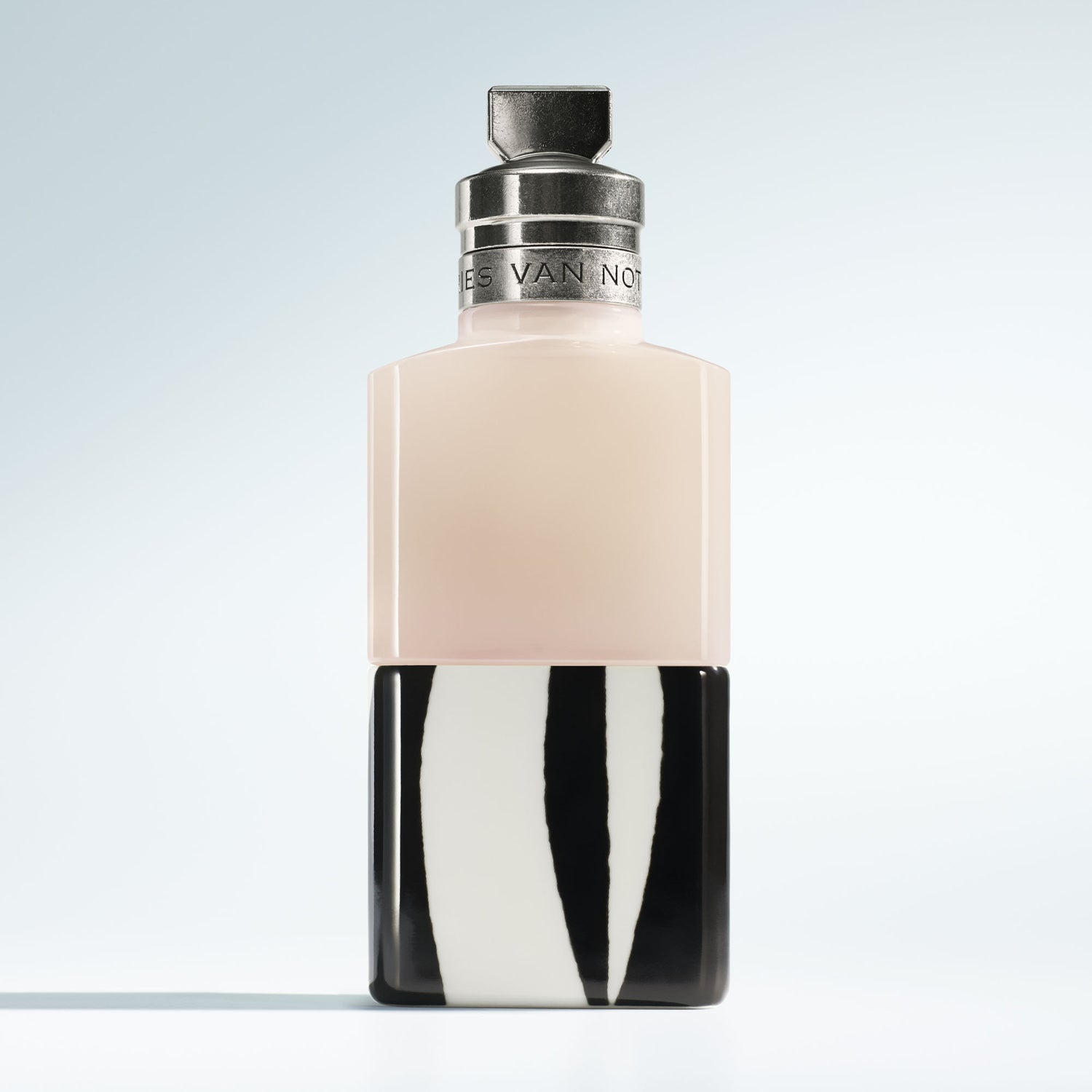 Rosa Carnivora Eau de Parfum